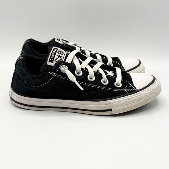 Converse All Star Chuck Taylor Black and White Lace Up Low Sneakers - Kids US 2 - Picture 1 of 10